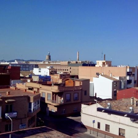 مونكادا Piso Compartido Cerca De La Universidad Ceu المظهر الخارجي الصورة