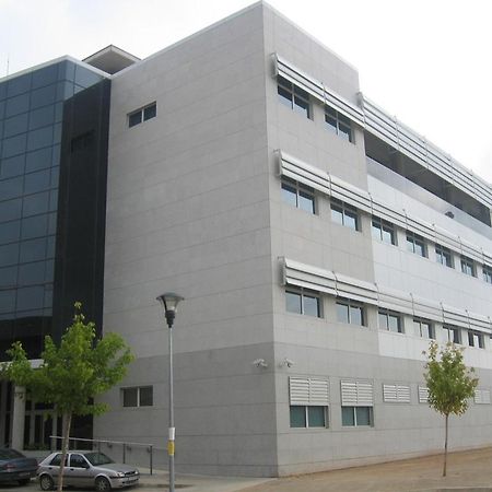 مونكادا Piso Compartido Cerca De La Universidad Ceu المظهر الخارجي الصورة