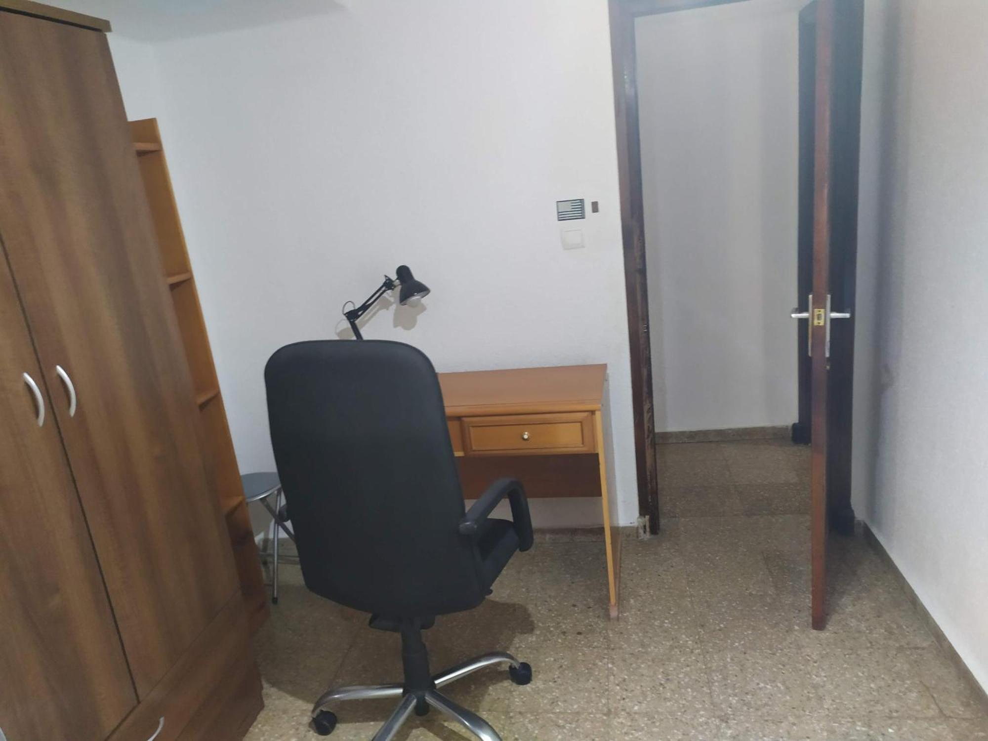 مونكادا Piso Compartido Cerca De La Universidad Ceu المظهر الخارجي الصورة